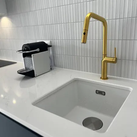 Tresor D Antheor- Bord De * Saint-Raphaël